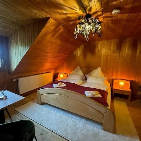 Almgasthaus Knoepflesbrunnen Fuenfbettzimmer Daire Utzenfeld